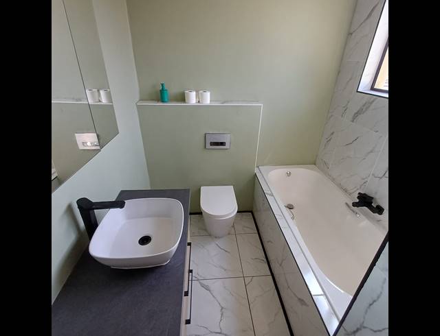 6 BEDROOM HOUSE FOR SALE IN HENLEY ON KLIP